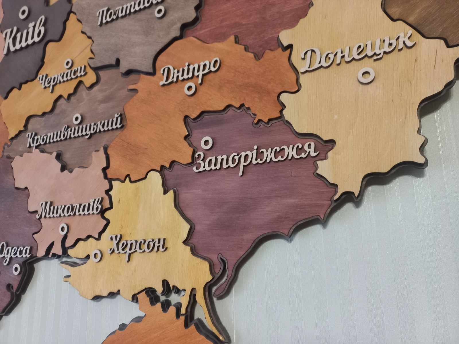Дерев'яна трирівнева мапа-вітрина «Соборна Україна» — Преміум-серія від Майстерні Світанку - Зображення 3